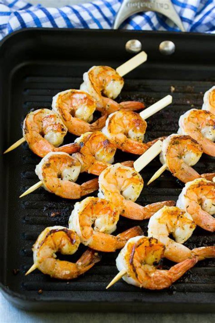 How do you grill shrimp skewers on a gas grill?