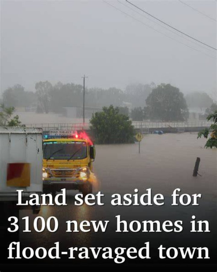How many people died in the Lockyer Valley floods?