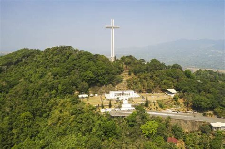 What is Mount Samat known for?
