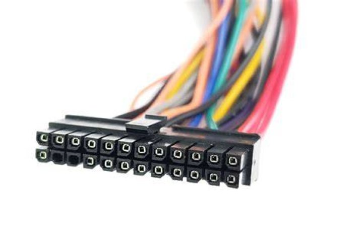 What is the analogy of 24 pin ATX power connector?